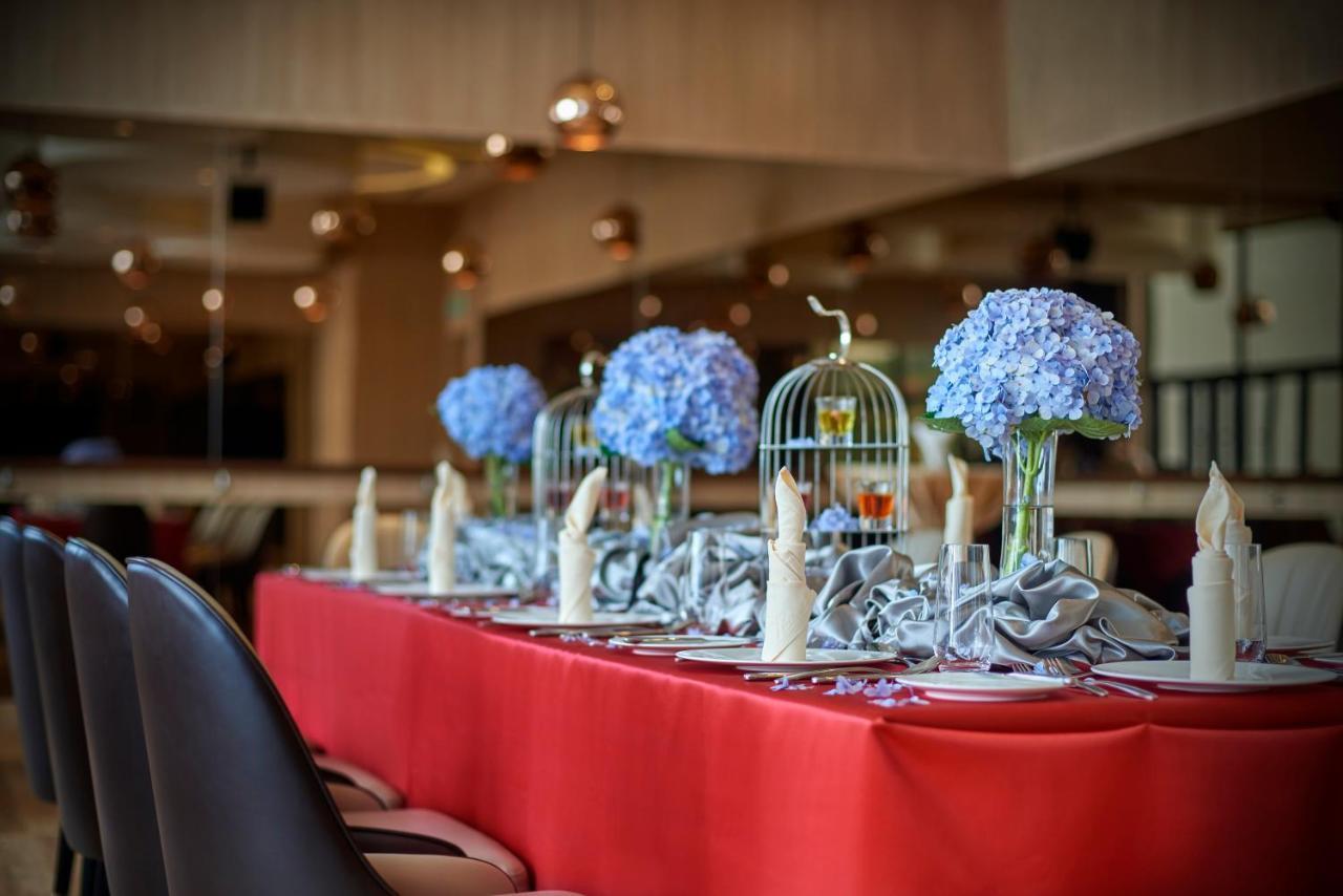 Geo Resort & Hotel Genting Highlands Exterior photo A table set for a wedding reception